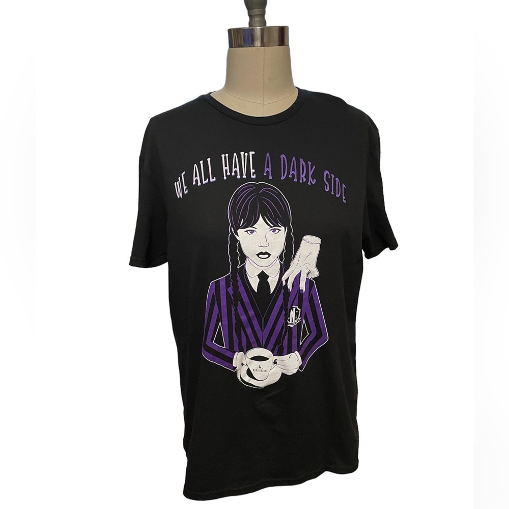 ☂️ Wednesday Adams Black T-Shirt size Large New with Tags ☂️